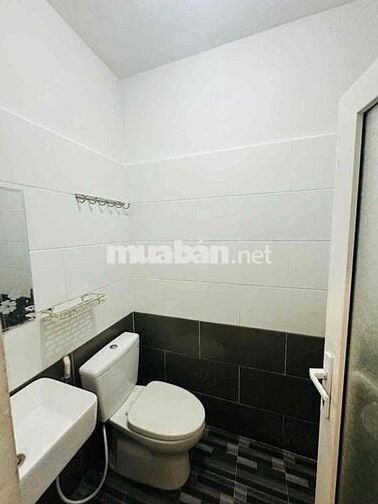 PHÒNG MỚI Tinh 100% _ Full Nội Thất _ Ngay Ngã Tư Ga_ Giáp Gv