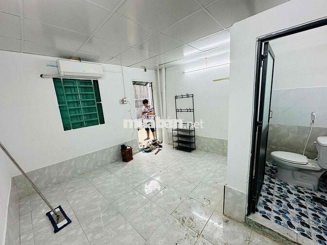 PHÒNG MỚI _ Có máy lạnh_ Giờ giấc tự do _ Gần CĐ Điện Lực