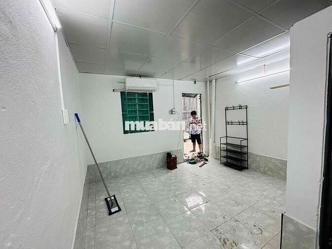 PHÒNG MỚI _ Có máy lạnh_ Giờ giấc tự do _ Gần CĐ Điện Lực