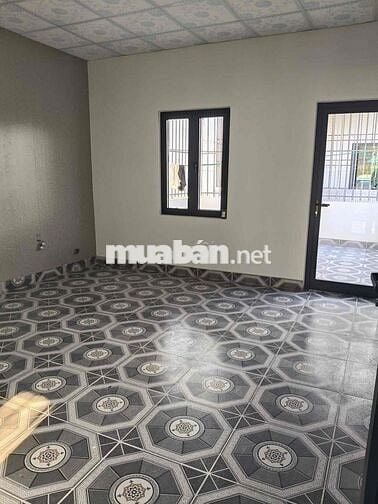 chính chủ cần bán gấp nhà đường lê thạch , sau bến xe trung tâm đà năn