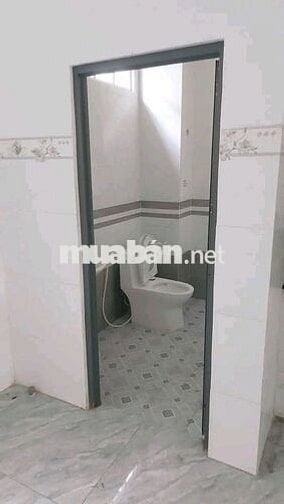 Nhà sach như mới,dt4*15m,1lau,2pn,2wc,cổng rào,hẽm xe hơi, gần chợ