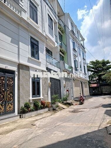 Q.12, THẠNH XUÂN - NHÀ ĐẸP - HẺM XE TẢI 6M - 3 TẦNG - 60m2 - CHỈ 4.tỉ