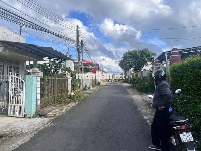 Nhà Mặt Tiền Giá *** Tp. Bảo Lộc -  Tô Hiệu 12m thuận tiện KD