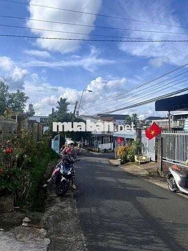 Nhà Mặt Tiền Giá *** Tp. Bảo Lộc -  Tô Hiệu 12m thuận tiện KD