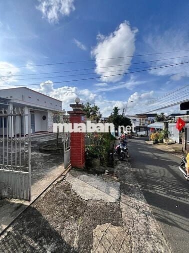 Nhà Mặt Tiền Giá *** Tp. Bảo Lộc -  Tô Hiệu 12m thuận tiện KD