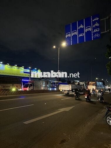 Cho thuê nhà 2MT Quốc Lộ 1A, Bình Tân, 1trệt-1lầu-1sân thượng, 7x21m