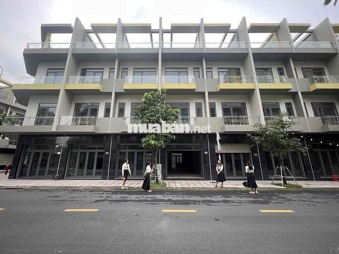 Sở hữu liền tay nhà phố Bcons Uni Valley chỉ với 2,1 tỷ đồng