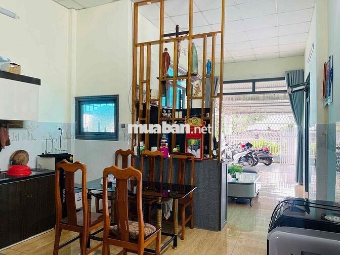 Nhà mới kiên cố góc 2 mặt tiền H. 994 Trần Phú Bảo Lộc 216m2 Full thổ