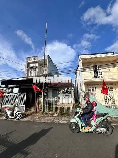 Nhà Mặt Tiền Giá *** Tp. Bảo Lộc -  Tô Hiệu 12m thuận tiện KD