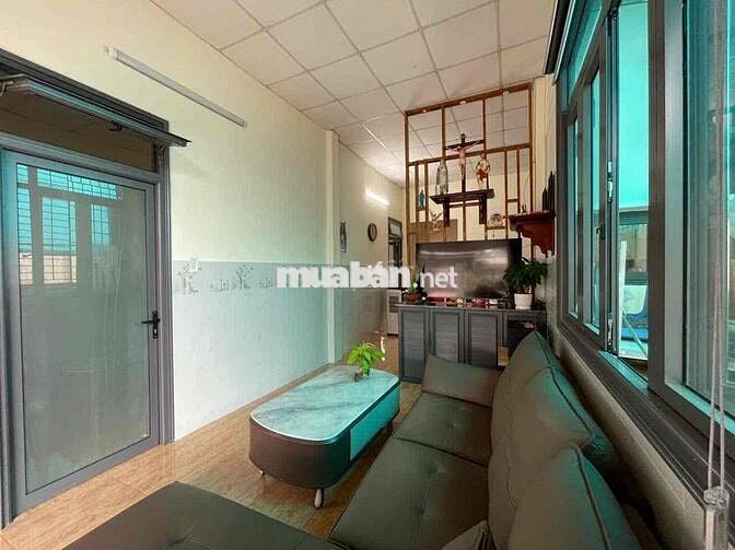 Nhà mới kiên cố góc 2 mặt tiền H. 994 Trần Phú Bảo Lộc 216m2 Full thổ