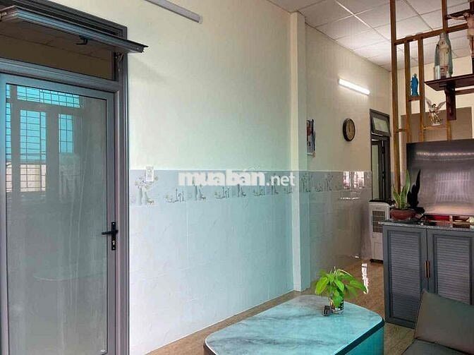 Nhà mới kiên cố góc 2 mặt tiền H. 994 Trần Phú Bảo Lộc 216m2 Full thổ