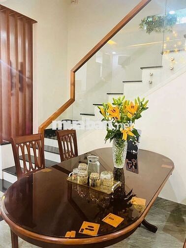 bán nhà 2 tầng đúc đường 5,5m Vỉa hè 3m, P Khuê Trung 

- DT 90 m2