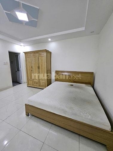 Tôi cần bán căn nhà ở ở đường ĐHT42, DT 101m2