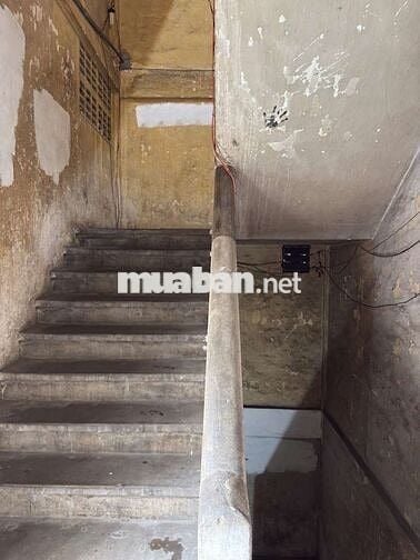 TÔI CẦN BÁN CHUNG CƯ CŨ CÓ SỔ HỒNG LÂU DÀI LÊ VĂN SĨ QUẬN 3 THANG BỘ