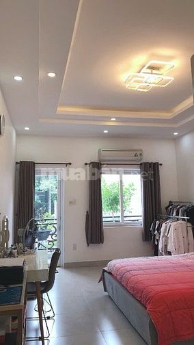 Bán nhà mặt tiền đường Phổ Quang, Phú Nhuận