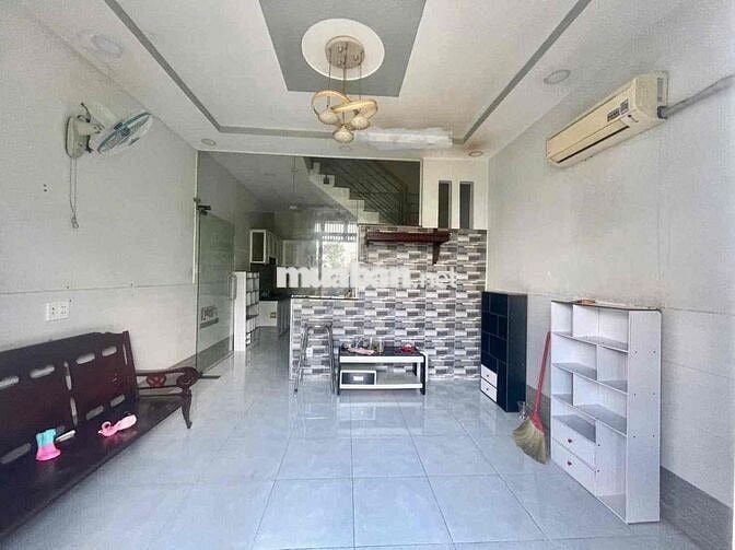 NHÀ MẶT TIỀN ĐƯỜNG THÔNG , NHÀ ĐẸP 2LAU 4PN 3WC. GẦN CHỢ XUÂN THỚI SƠN