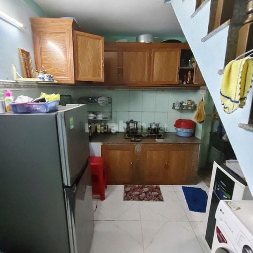 Bán nhà 4m x13m 1T + lầu 2pn ,2w phòng khách rộng đường 5m 