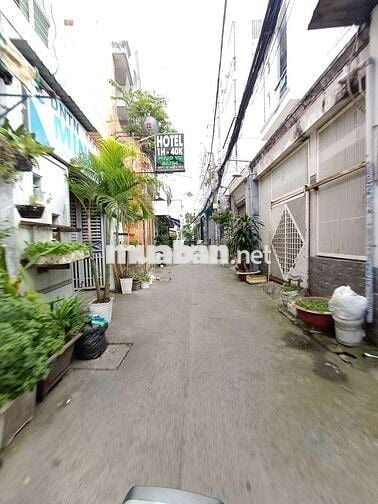 Cho thuê nhà 4x14, 2 phòng ngủ, hẻm xe hơi gần trường gần chợ