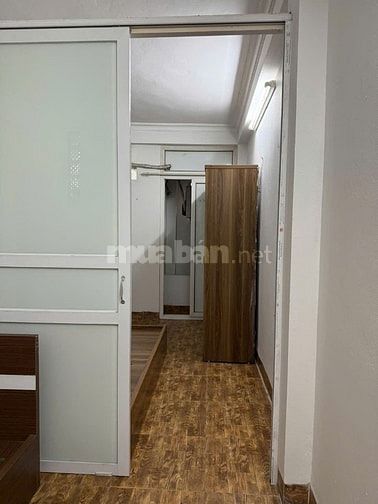 Căn hộ khép kín cả tầng 3 55m2 làng Ngọc Hà