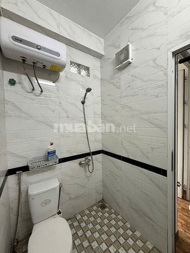 Căn hộ khép kín cả tầng 3 55m2 làng Ngọc Hà