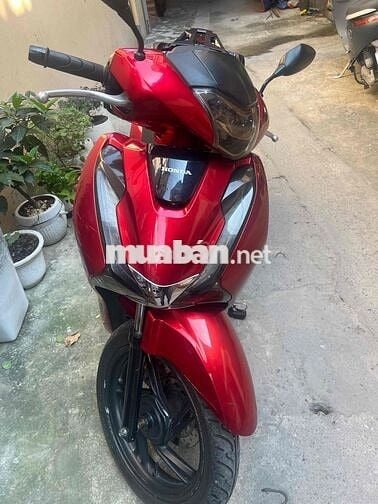 Cần bán SH 2016  đã lên phom 2018 màu đỏ chính chu