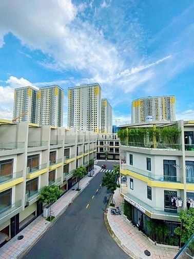 Nhà phố liền kề Bcons Uni Valley
