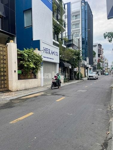 Cho thuê nhà nguyên căn Mặt Tiền 9 Thạch Thị Thanh Quận 1