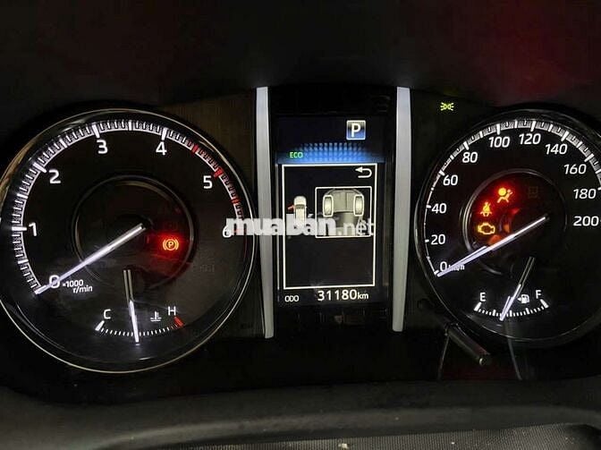 FORTUNER LEGENDER 2022, SƠN ZIN 100%, 31 NGÀN KM