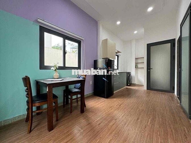 2 phòng ngủ ban công lớn ngay Cao Thắng - nhà mới xây