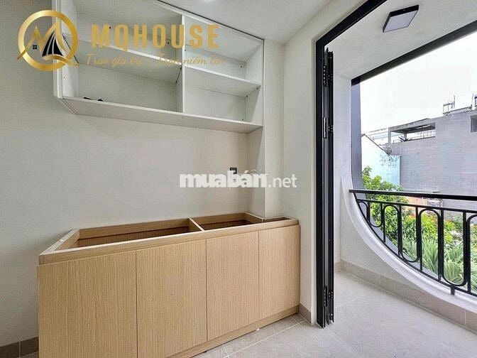 2 phòng ngủ mới xây ngay vòng xoay Dân Chủ - check in liền