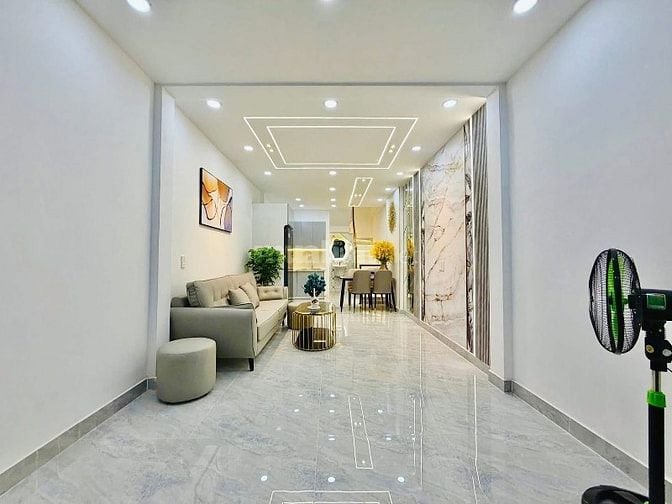 Bán nhà riêng tại Đường Hùng Vương, Phường 9, Quận 5. Giá 7,1tỷ