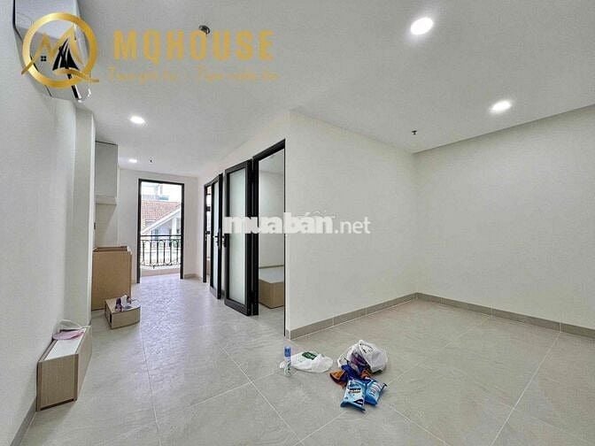 2 phòng ngủ mới xây ngay vòng xoay Dân Chủ - check in liền