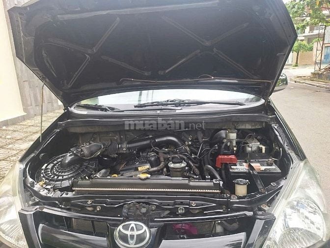 Em cần bán Innova 2007 màu đen 2.0G 