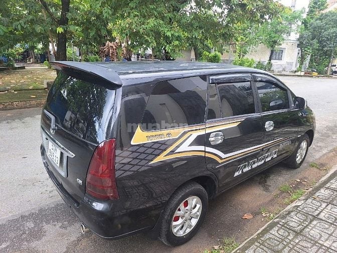 Em cần bán Innova 2007 màu đen 2.0G 