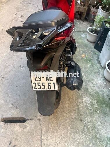 Cần bán SH 2016  đã lên phom 2018 màu đỏ chính chu