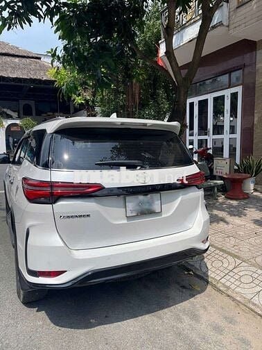 FORTUNER LEGENDER 2022, SƠN ZIN 100%, 31 NGÀN KM