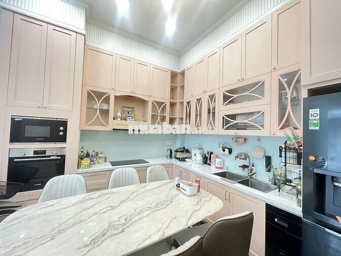 BÁN NHÀ BẾN LỘI BTĐA BÌNH TÂN NHÀ ĐẸP 5 TẦNG FULL NT CHÂU ÂU HXH 7.6T