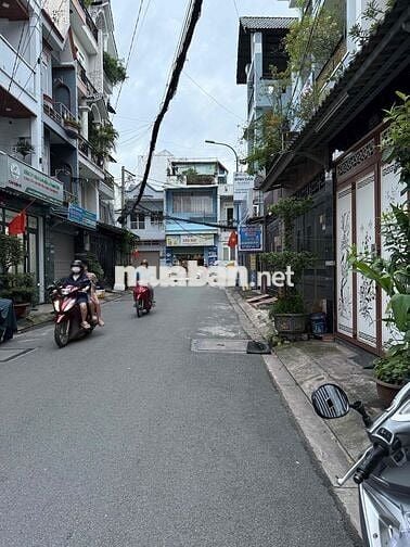 bán lô đất gần trung cư dt rộng