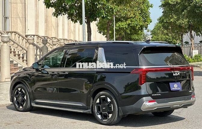 Kia Carnival 2024 2.2D Signature 7 ghế - 20.000km