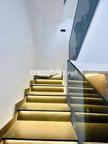 SIÊU PHẨM CHO THUÊ NHÀ MỚI ĐẸP GÓC 2 MẶT TIỀN 780B SƯ VẠN HẠNH QUẬN 10