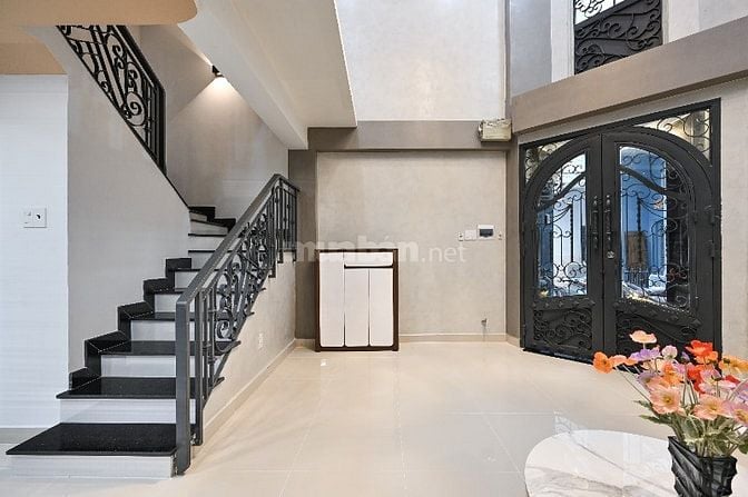 Bán nhà 5 tầng 5PN-6WC- xây mới 100%- Lê Văn Sỹ- Trần Quang Diệu