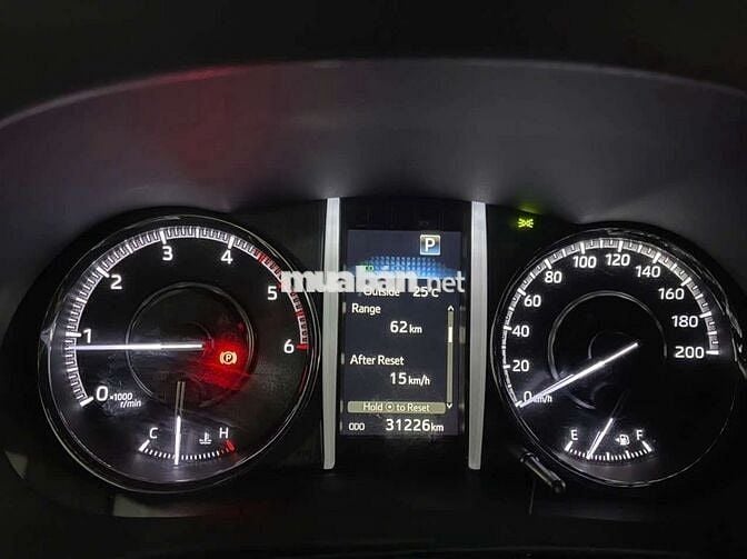 Fortuner 2022 Legender, siêu đẹp, sơn zin 100%