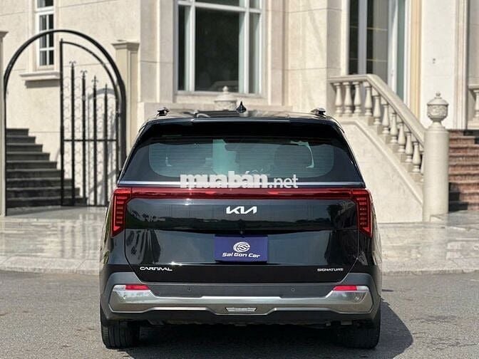 Kia Carnival 2024 2.2D Signature 7 ghế - 20.000km