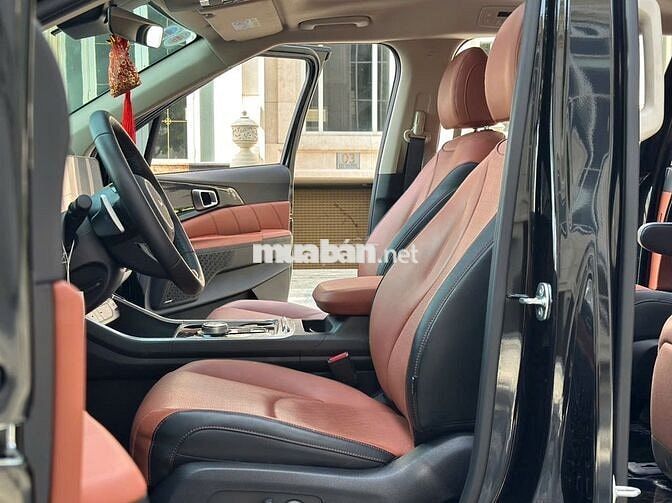 Kia Carnival 2024 2.2D Signature 7 ghế - 20.000km