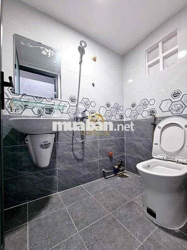 CHÍNH CHỦ SANG NHƯỢNG CĂN HỘ THANG MÁY - MÁY GIẶT RIÊNG