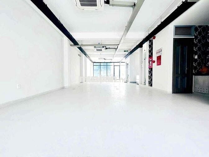 SIÊU PHẨM VĂN PHÒNG - 22E Thăng Long, Tân Bình, thang máy Pccc đầy đủ