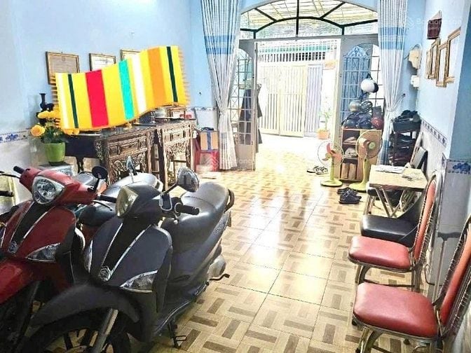 CHỦ CẦN TIỀN GẤP BÁN NHÀ ĐƯỜNG PHAN XÍCH LONG GIÁ CỰC LỎ