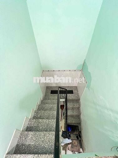 NHÀ GIÁ HẠT DẺ TẠI HẺM 366 CMT8 GẦN TRƯỜNG THPT BÙI HỮU NGHĨA