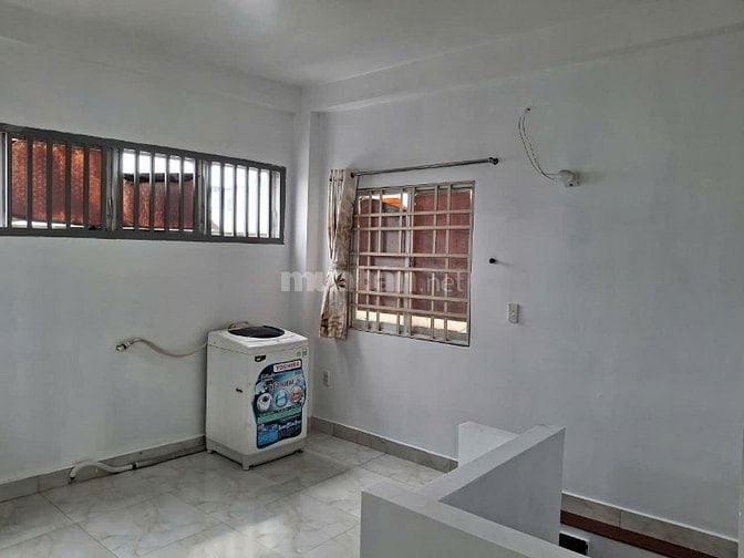 Cho thuê nhà nguyên căn đường 12 (cách QL13 tầm 100m)