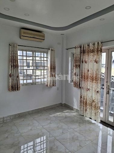 Cho thuê nhà nguyên căn đường 12 (cách QL13 tầm 100m)